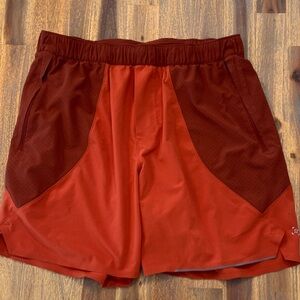 Lululemon men’s medium shorts.